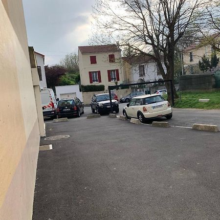 Une Chambre Simple Confortable Avec Acces Direct Aeroport D'Orly Exterior photo