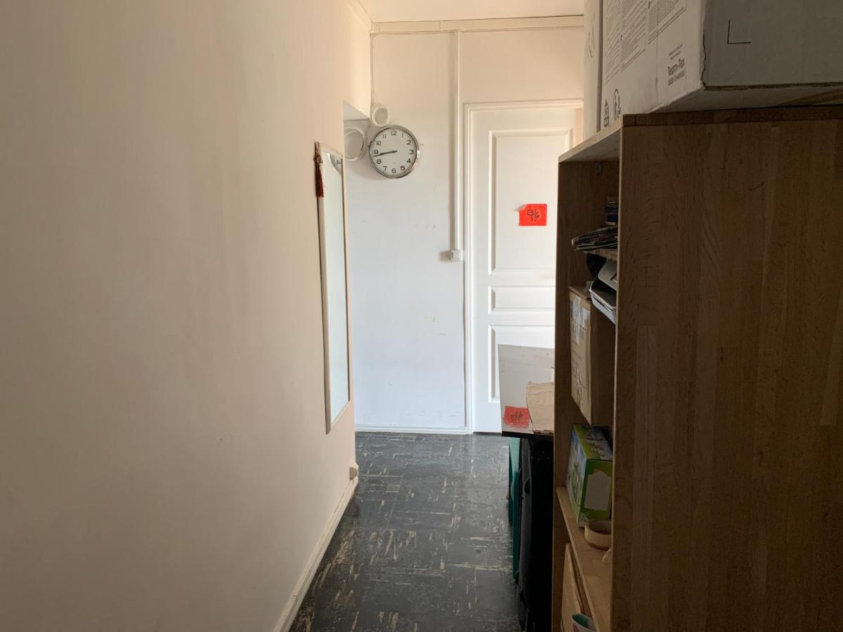 Une Chambre Simple Confortable Avec Acces Direct Aeroport D'Orly Exterior photo
