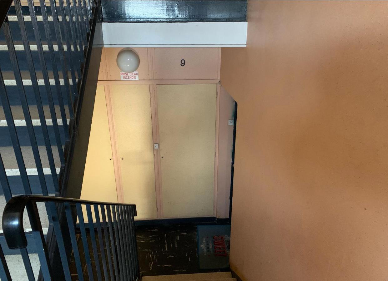 Une Chambre Simple Confortable Avec Acces Direct Aeroport D'Orly Exterior photo
